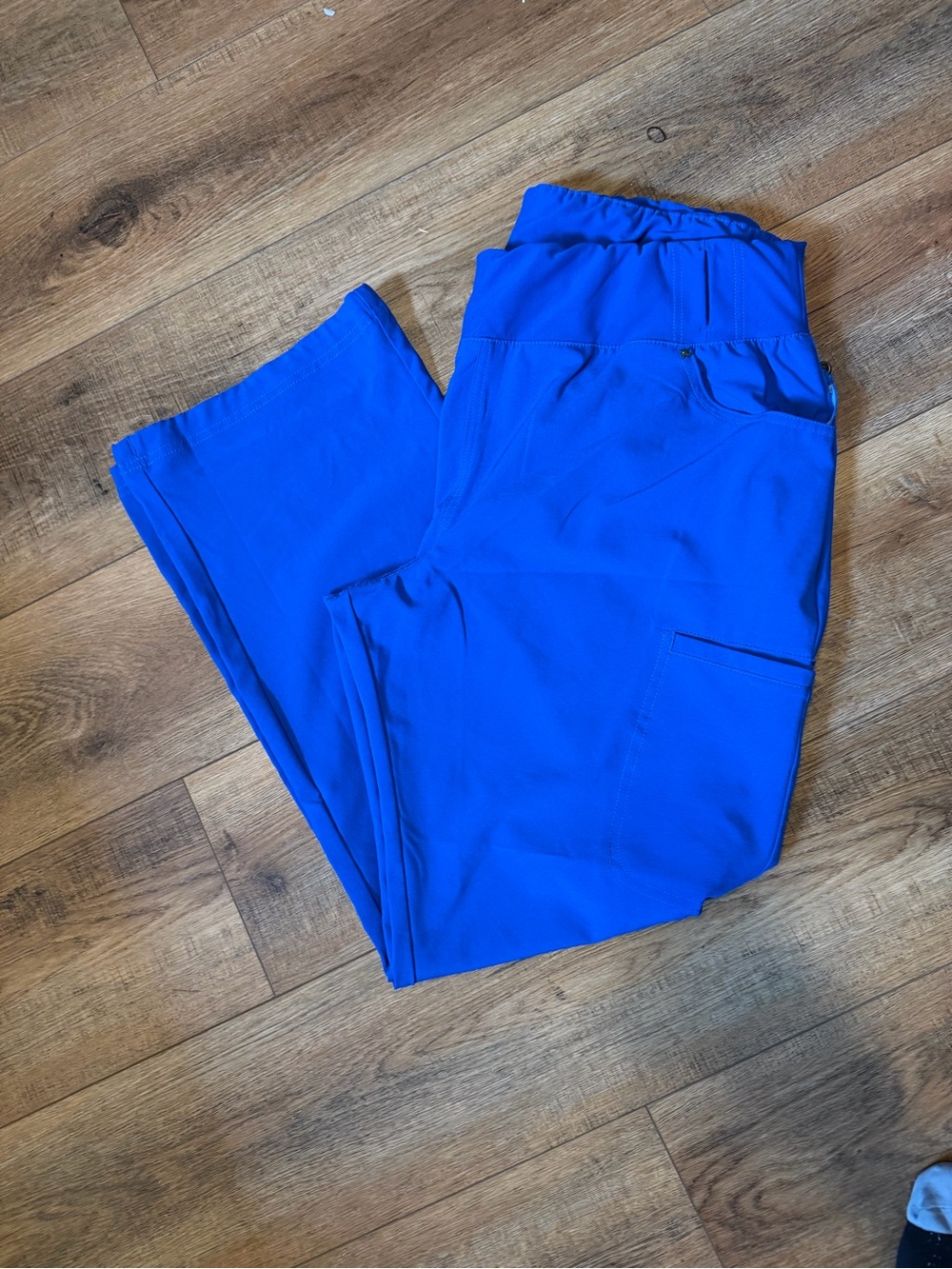 Cherokee royal blue iflex women’s scrub pants size XL. Never worn.